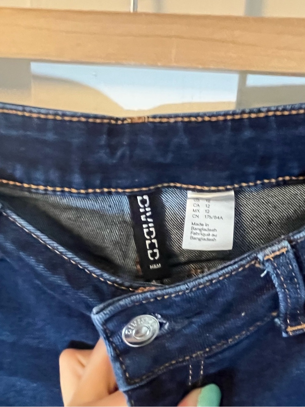 H&M Women's Dark Indigo Straight Leg Jeans - Picture 4 of 7
